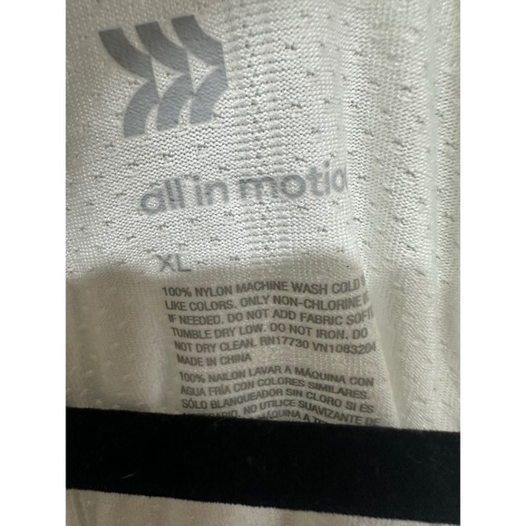 All In Motion Moisture Wicking Seamless White Racerback Tank Top Size XL NWT - Picture 4 of 4